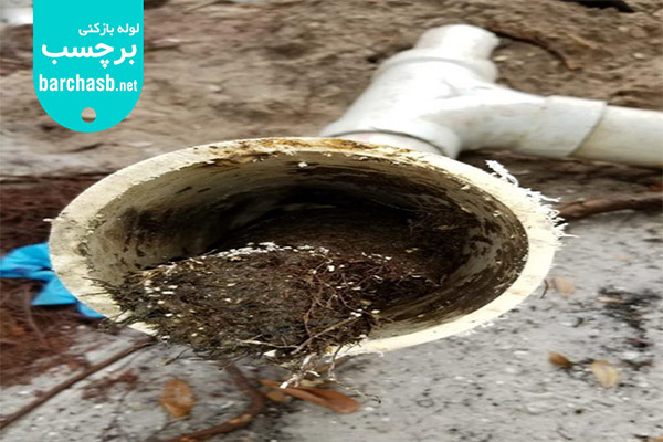 یکی از علت های بالا زدن چاه دستشویی، گرفتگی لوله فاضلاب است